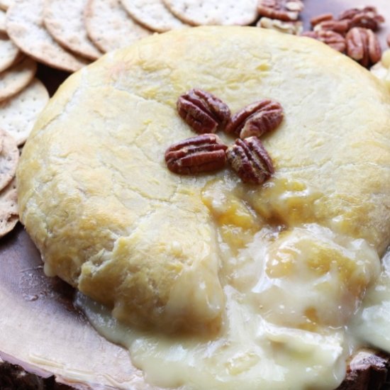 Baked Brie in Puff Pastry