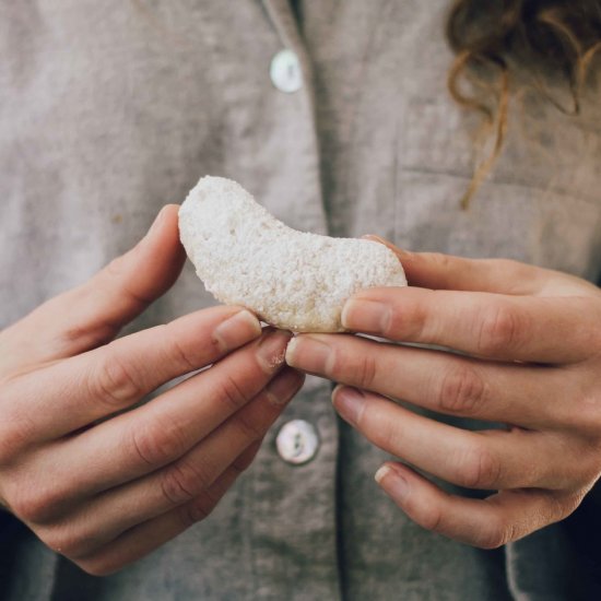 Greek Kourabiedes Cookies