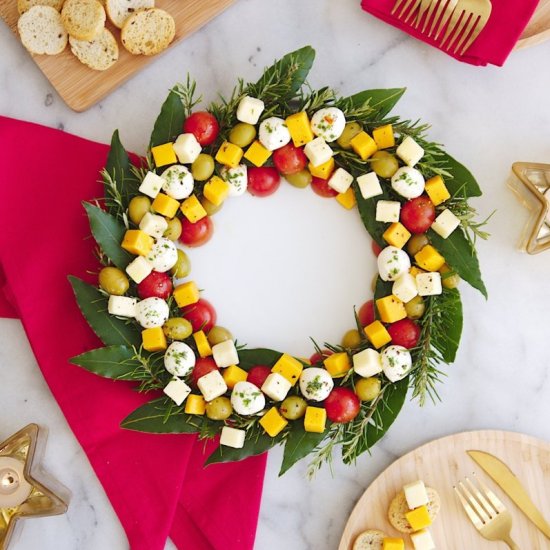 Christmas Wreath Cheese Platter