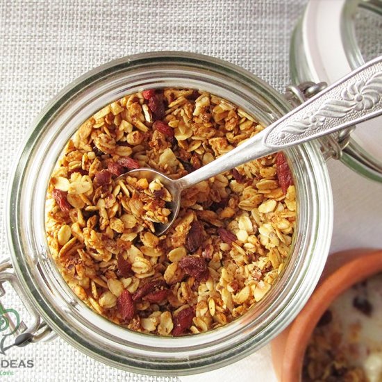 Super Easy Homemade Granola