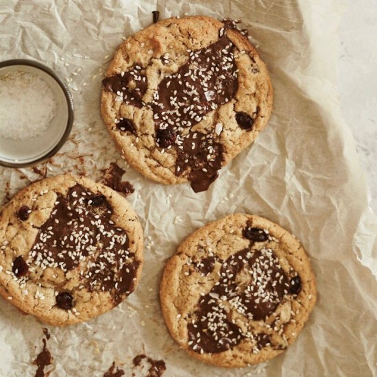 Tahini Dark Chocolate Chunk Cookies