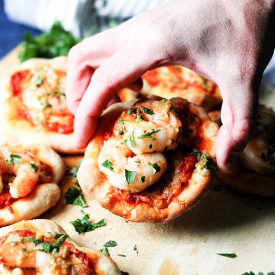 Pizzette with Garlic Shrimp