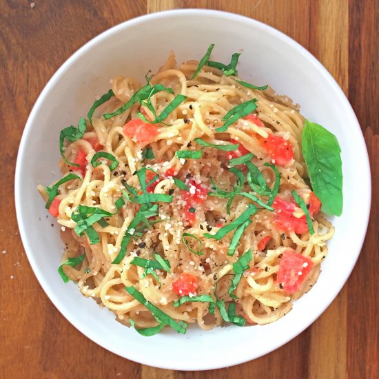 Easy Garlic-Tomato-Basil Pasta