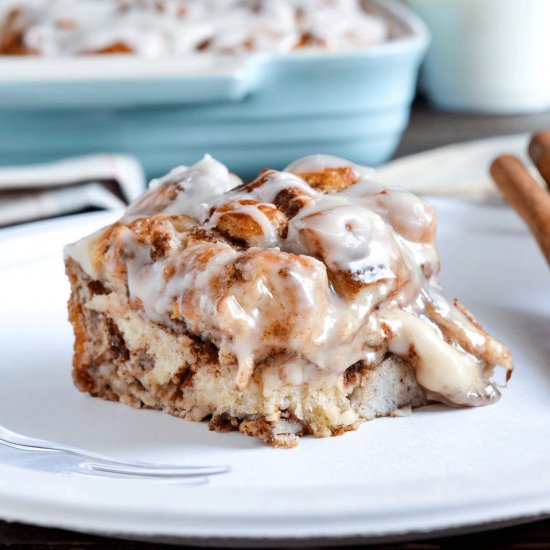 Cinnamon Roll Breakfast Bake