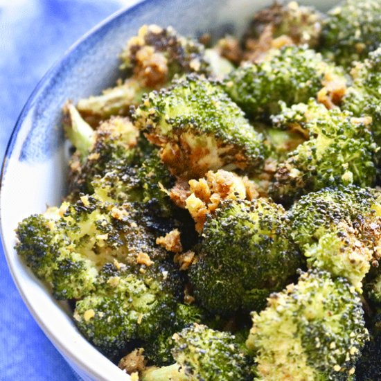 Crispy Cheesy Vegan Broccoli