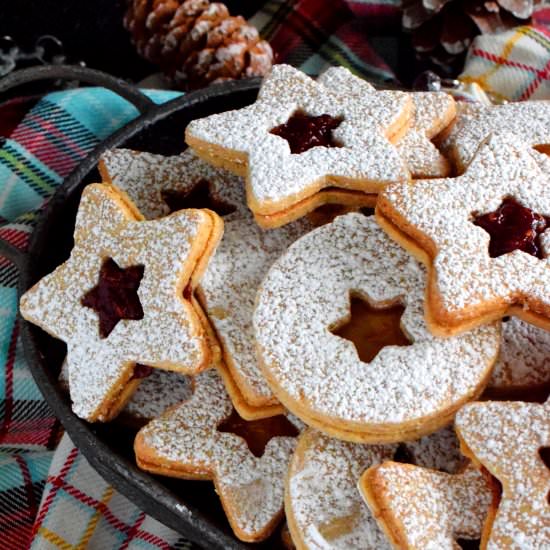 Traditional Christmas Linzer Cookie