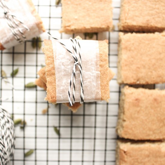 Cardamom and coffee blondies