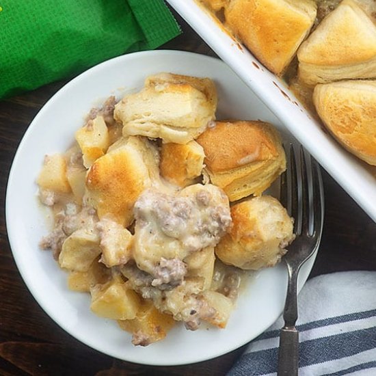 BISCUITS AND GRAVY CASSEROLE