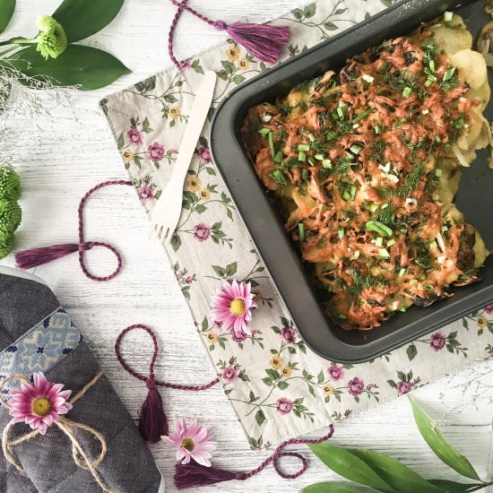 Potatoes baked with mushrooms