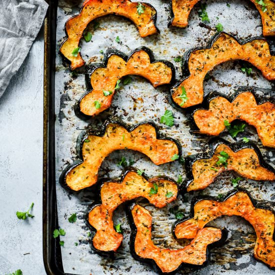 Easy roasted acorn squash recipe