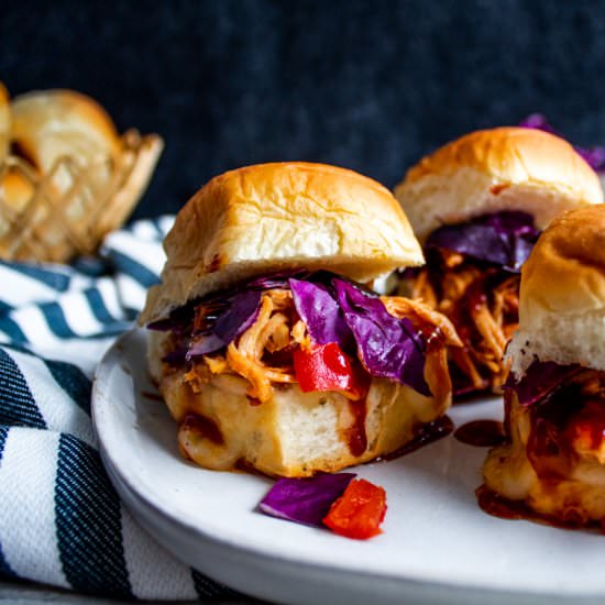 Crockpot BBQ Chicken Sliders