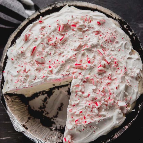 White Chocolate Peppermint Oreo Pie