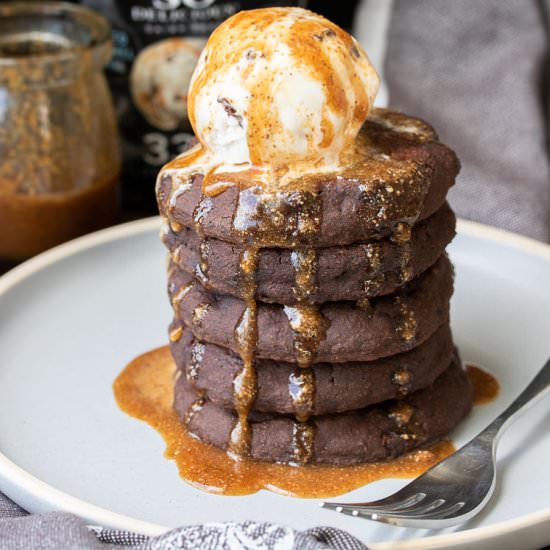 Fluffy Vegan Chocolate Pancakes