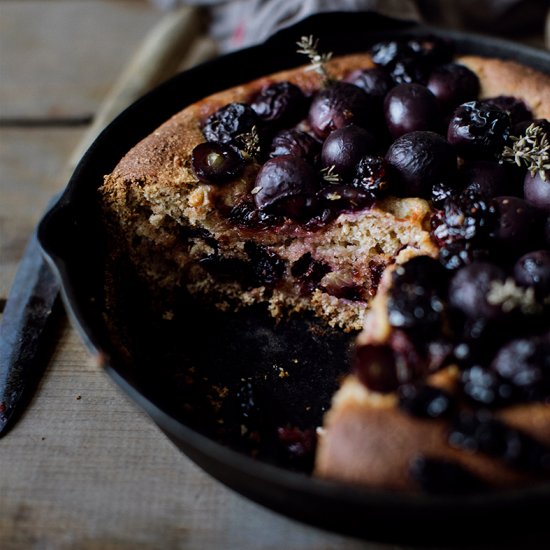 Grape bread with thyme