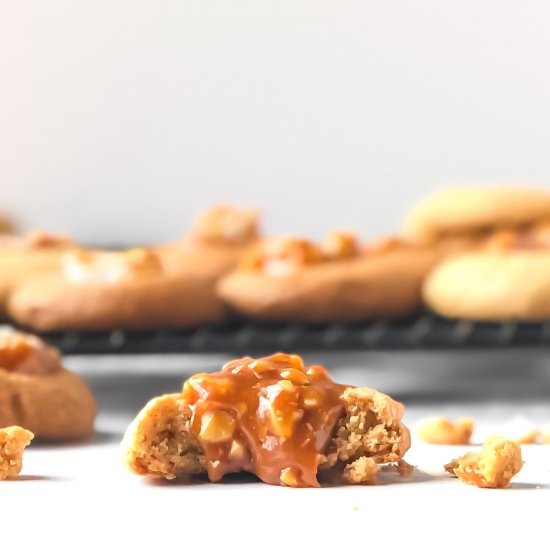 Peanut butter cookies with caramel