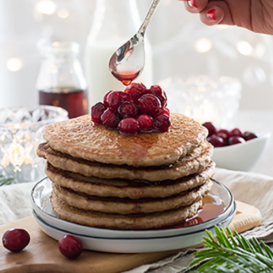 FESTIVE GINGERBREAD PANCAKE