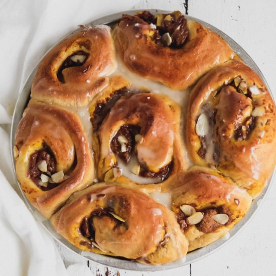 Gingerbread Pumpkin Rolls