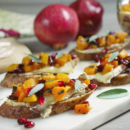 BUTTERNUT SQUASH AND BRIE CROSTINI