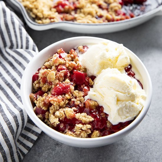 Easy Cherry Crisp