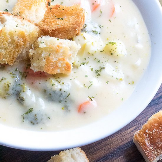 Triple Cheese Broccoli Cheese Soup