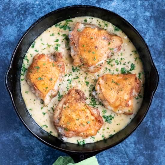 Crispy Chicken Thighs with Sauce