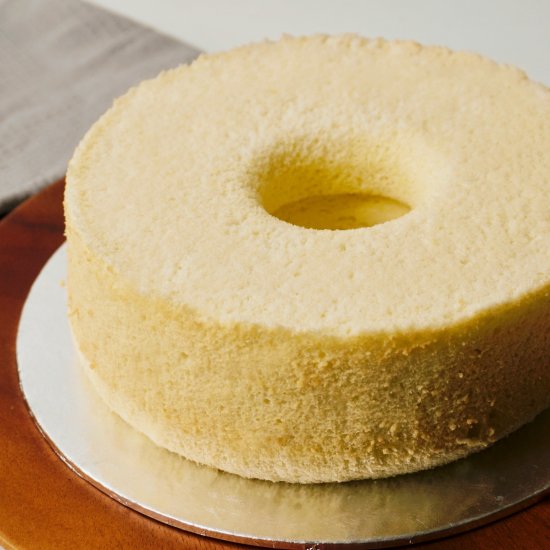 Coconut Milk Chiffon Cake