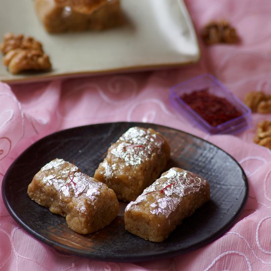 Indian Walnut Halwa / Fudge