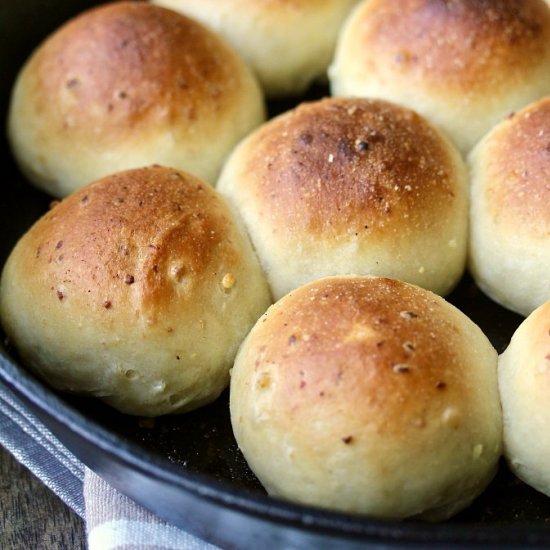 Pull Apart Garlic Rolls