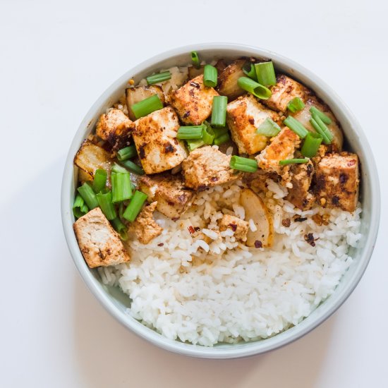 vegan spicy Asian tofu bowl