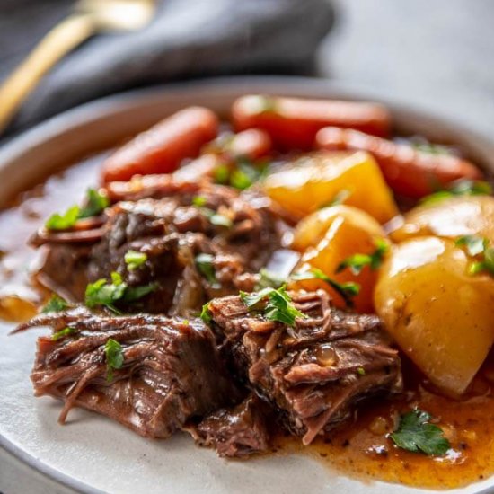 Slow Cooker Pot Roast With Gravy