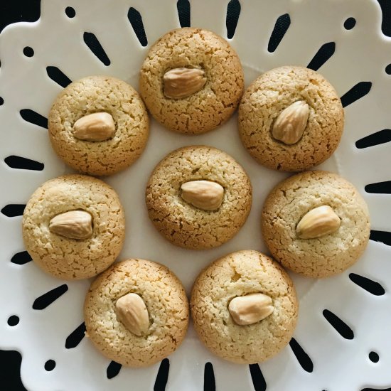 Amaretti Cookies