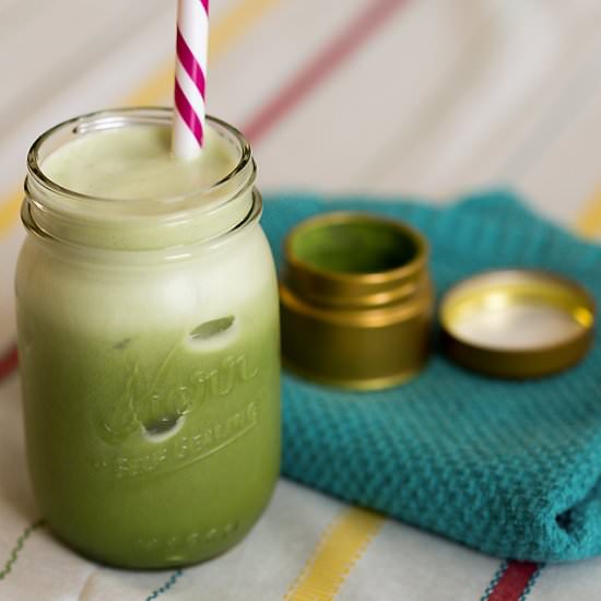 Easy Matcha Smoothie