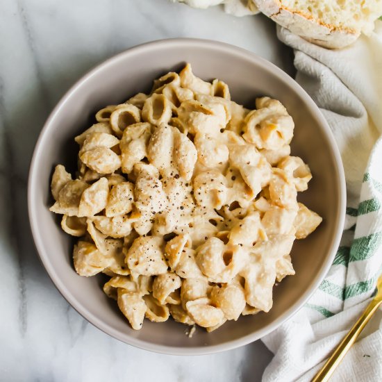 Roasted Garlic Cashew Cream Pasta