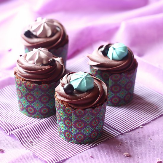 Chocolate Black Currant Cupcakes