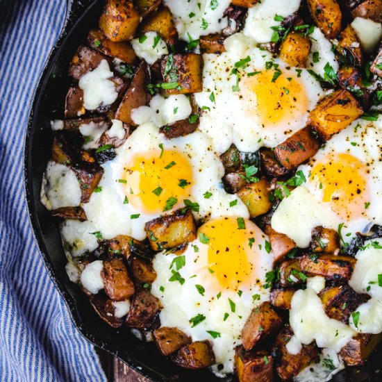 Skillet Baked Paprika Potato Hash