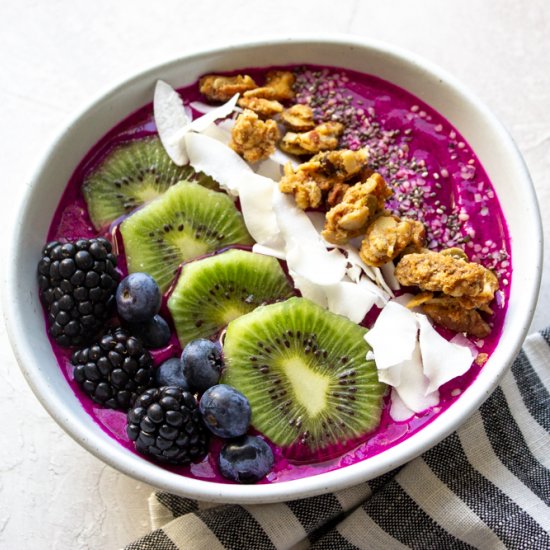 Hydrating Pitaya Smoothie Bowl