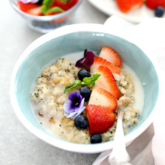 Hemp & Chia Seed Superfood Oatmeal