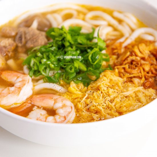 Vietnamese Crab Thick Noodle Soup