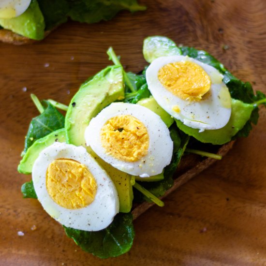 Kale Avocado Toast with Egg