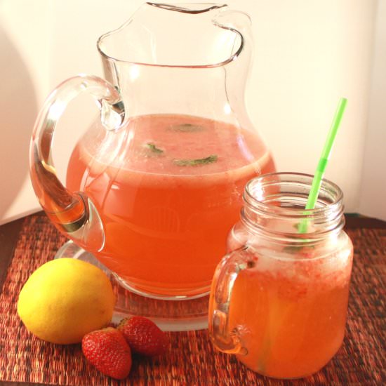 Easy Strawberry Lemonade Recipe