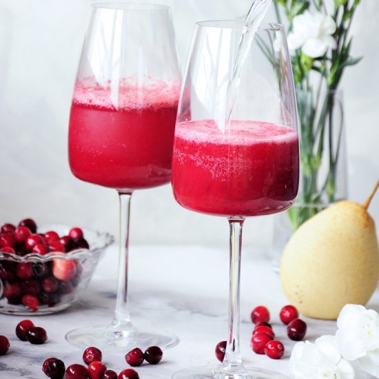 Fresh Pear & Cranberry Mocktail