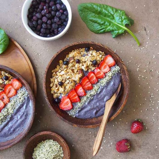 Cauliflower Berry Smoothie Bowl