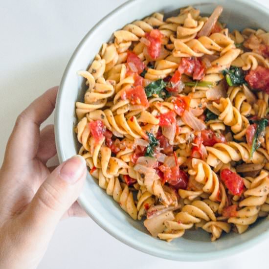 vegan one pot tomato pasta salad