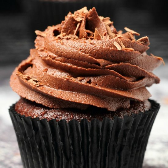 Classic Vegan Chocolate Cupcakes