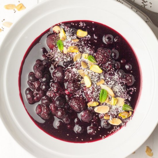 Quick Berry Breakfast Bowl