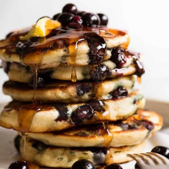 Fluffy Blueberry Pancakes