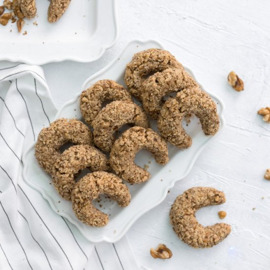 Walnut Meringue Cookies