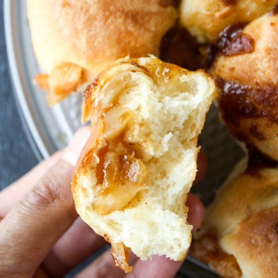 Apple Pull Apart Bread