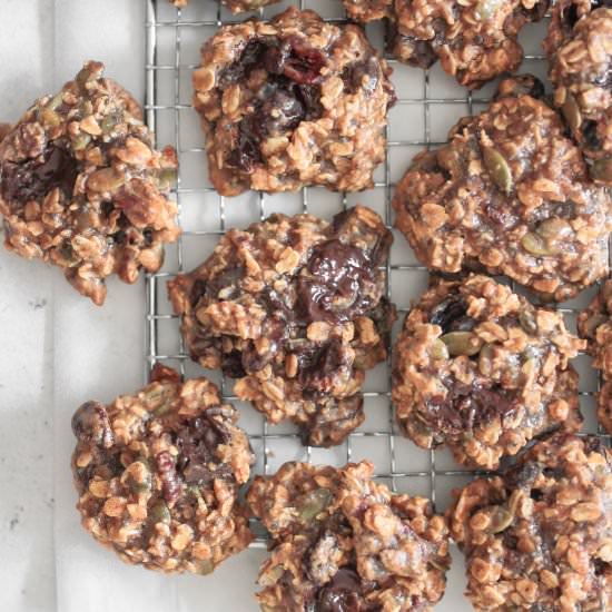 Oat Chocolate Chia Cookie Cluster