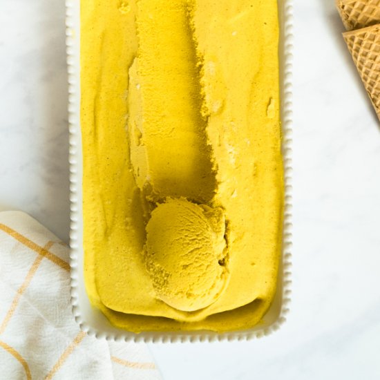 Vegan golden latte ice cream